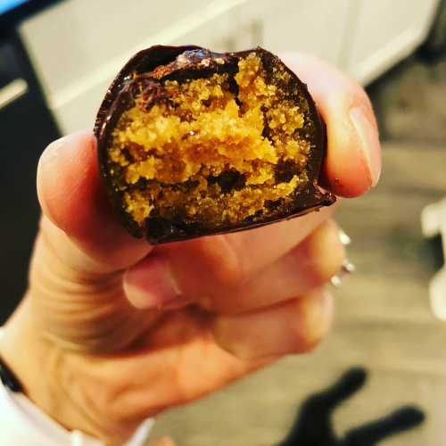 Chocolate Cashew Butter “Bonbons”